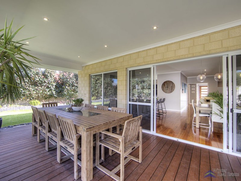 22 Baza Gardens, Maida Vale WA 6057