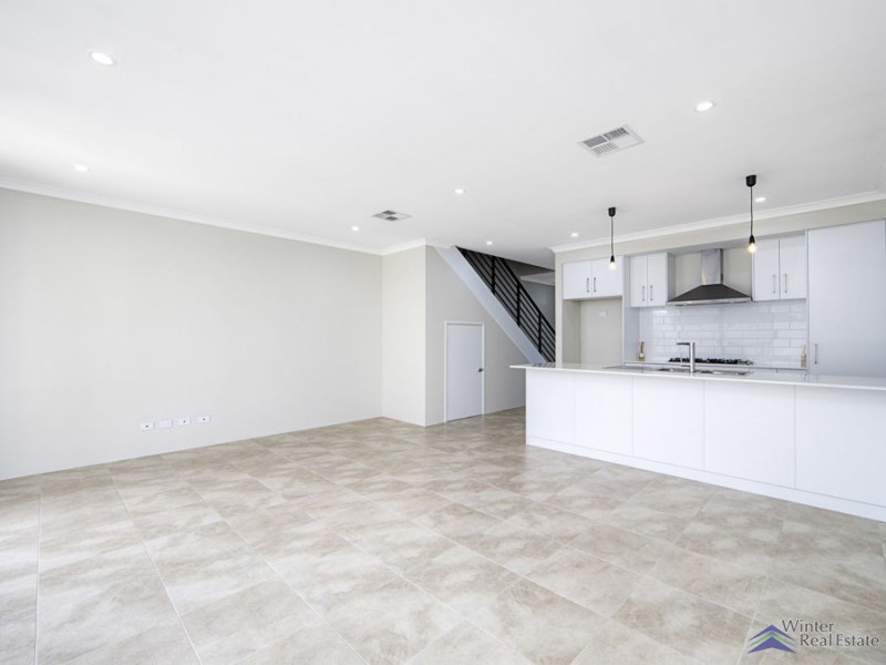 7 Auburn Lane, Forrestfield WA 6058