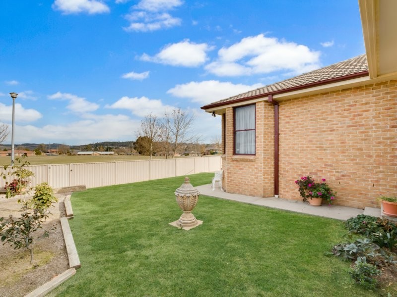 13 Brennan Crescent, Oberon NSW 2787