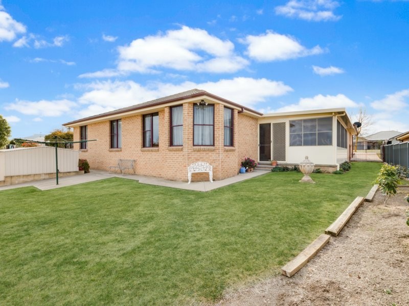13 Brennan Crescent, Oberon NSW 2787