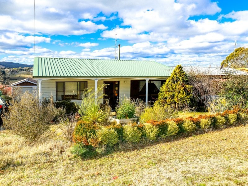 5 Jenolan Street, Oberon NSW 2787