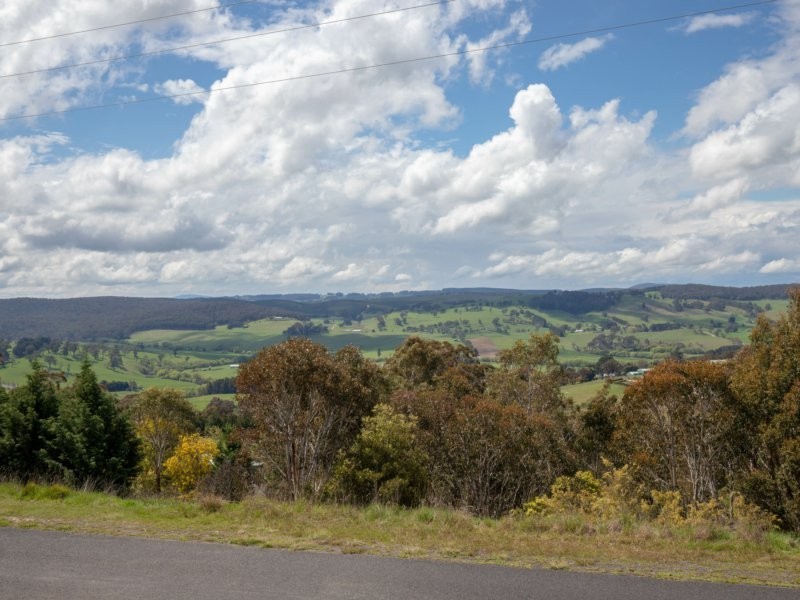 69 Marks Crescent, Oberon NSW 2787