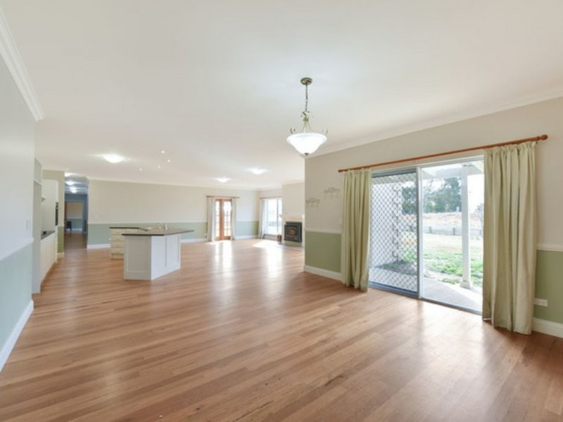 207 Meadows Road, Oberon NSW 2787