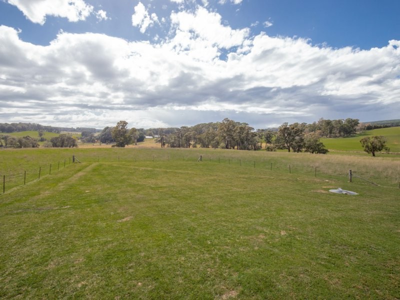 80 Currys Road, Oberon NSW 2787