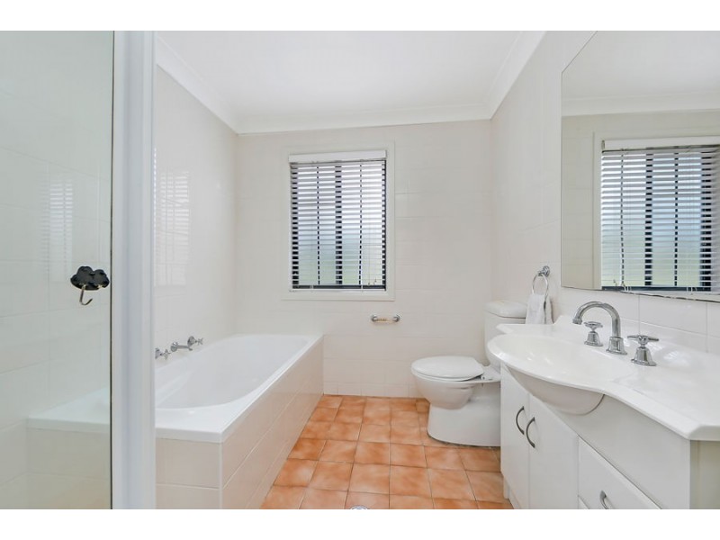 10 Peartree Circuit, West Pennant Hills NSW 2125