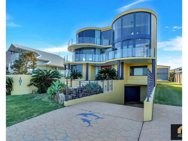 7 Grevillia Parade, Minnie Water NSW 2462