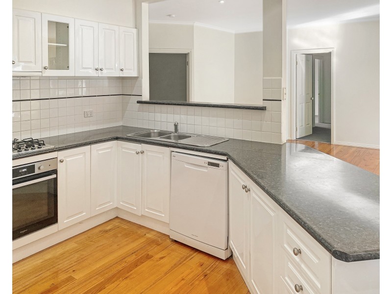 37 Strathfield Parade, Croydon VIC 3136