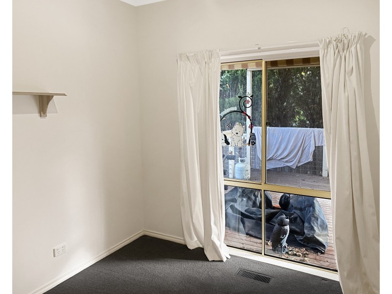 37 Strathfield Parade, Croydon VIC 3136