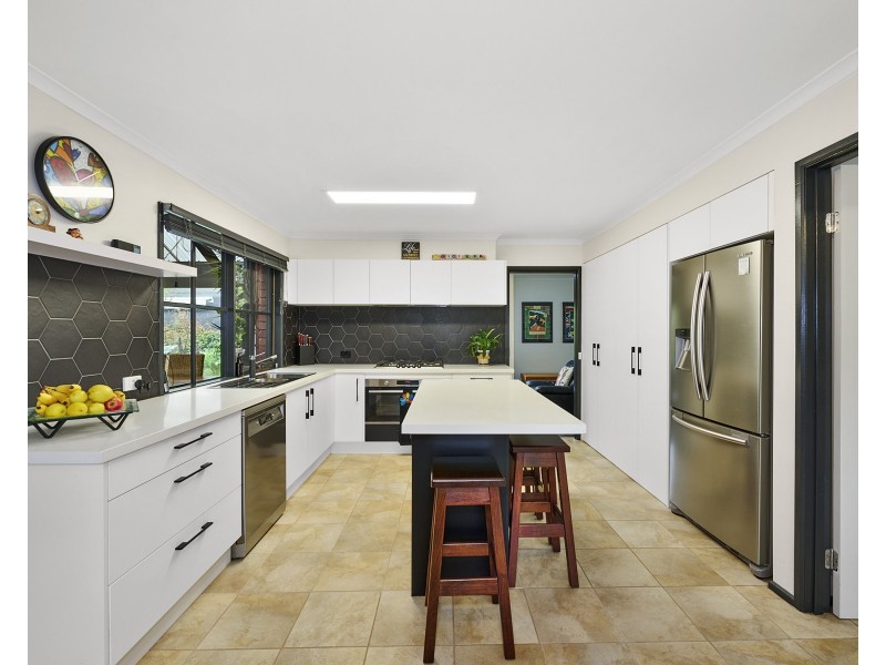 4 Radiata Close, Ringwood North VIC 3134