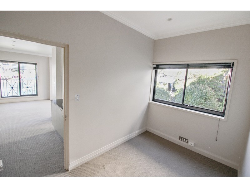 12/29 East Crescent Street, Mcmahons Point NSW 2060