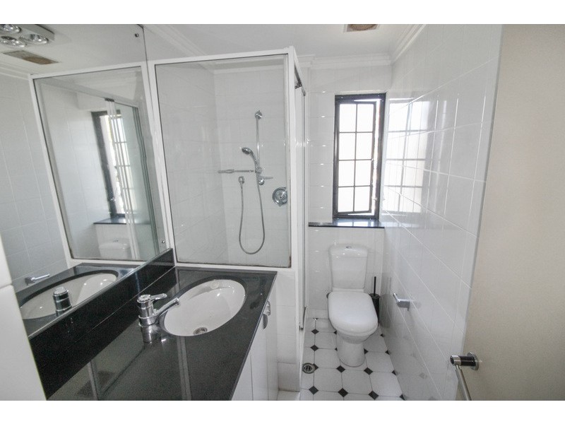 12/29 East Crescent Street, Mcmahons Point NSW 2060