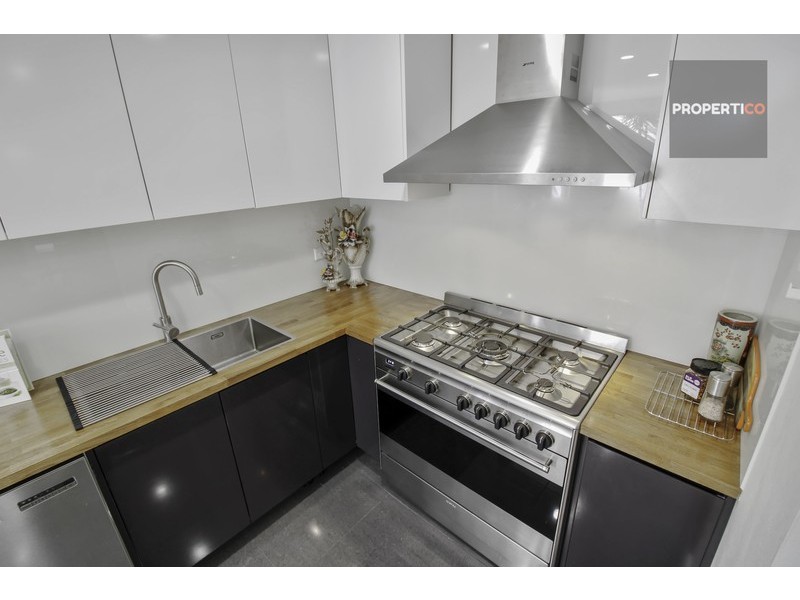 8 Philip St, Bondi NSW 2026