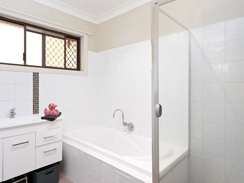 31 Goborra Street, Glenfield Park NSW 2650