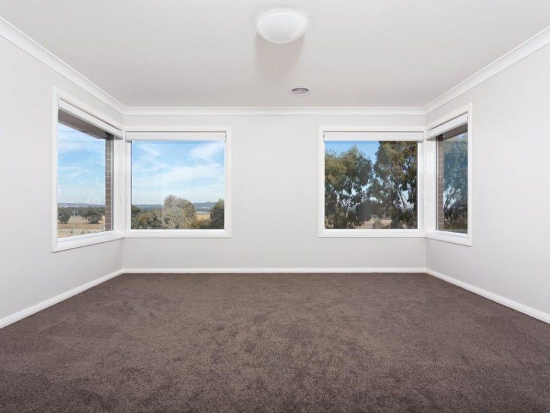 22 Ellerslie Street, Gobbagombalin NSW 2650