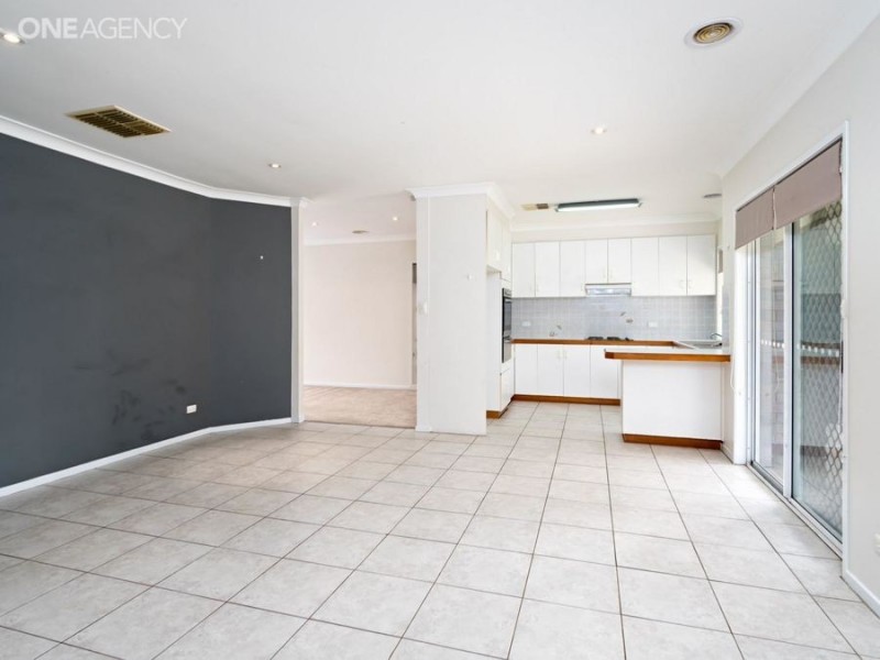 16 Overdale Drive, Bourkelands NSW 2650