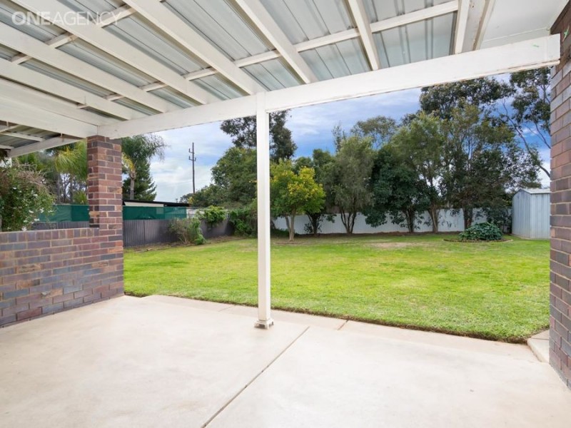 16 Overdale Drive, Bourkelands NSW 2650