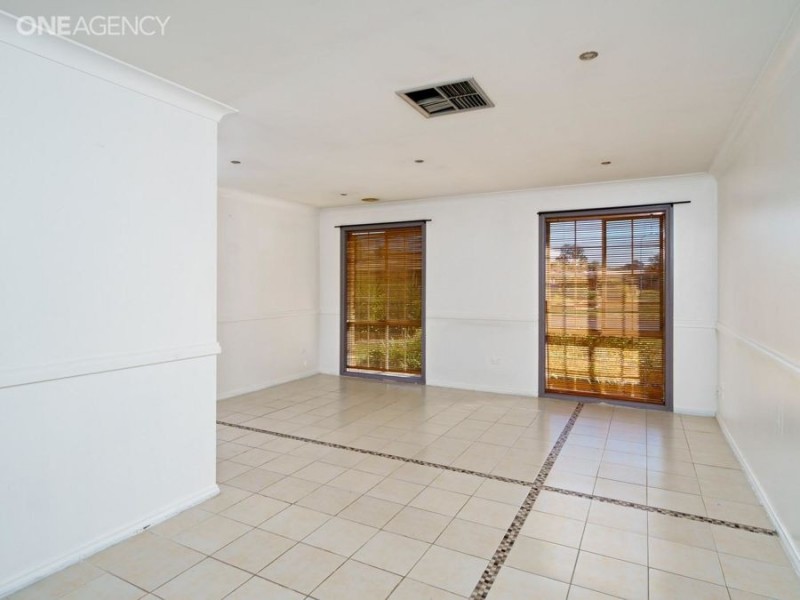 24 Karoom Drive, Glenfield Park NSW 2650