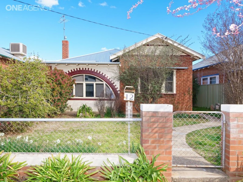12 Darlow Street, Wagga Wagga NSW 2650
