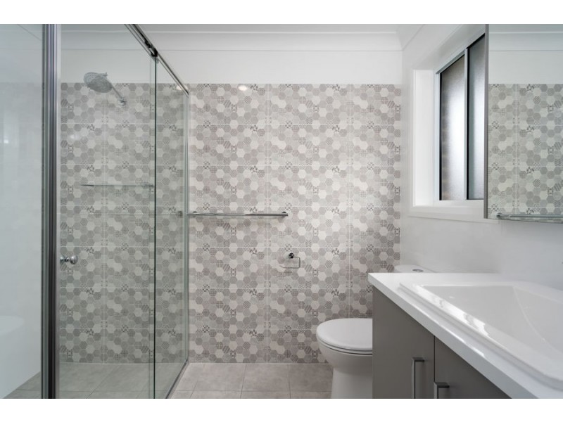 4 Barrett Street, Lloyd NSW 2650