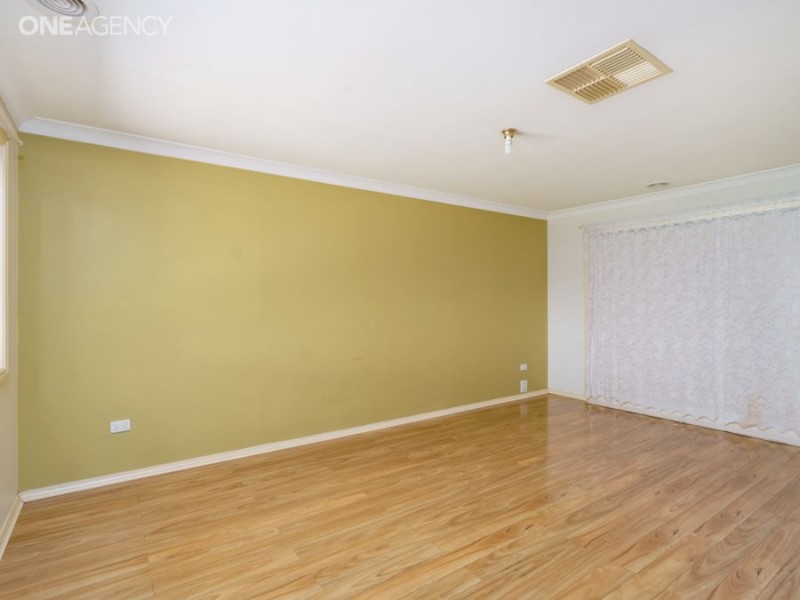 23 Kaldari Crescent, Glenfield Park NSW 2650