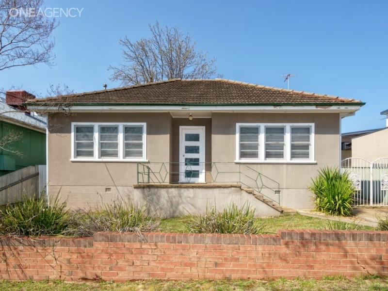 27 Mair Street, Turvey Park NSW 2650