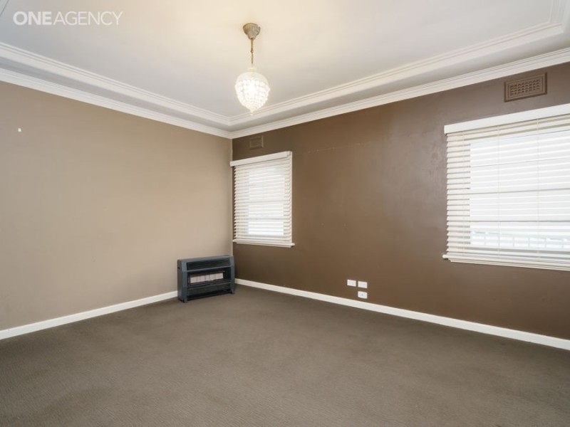 27 Mair Street, Turvey Park NSW 2650