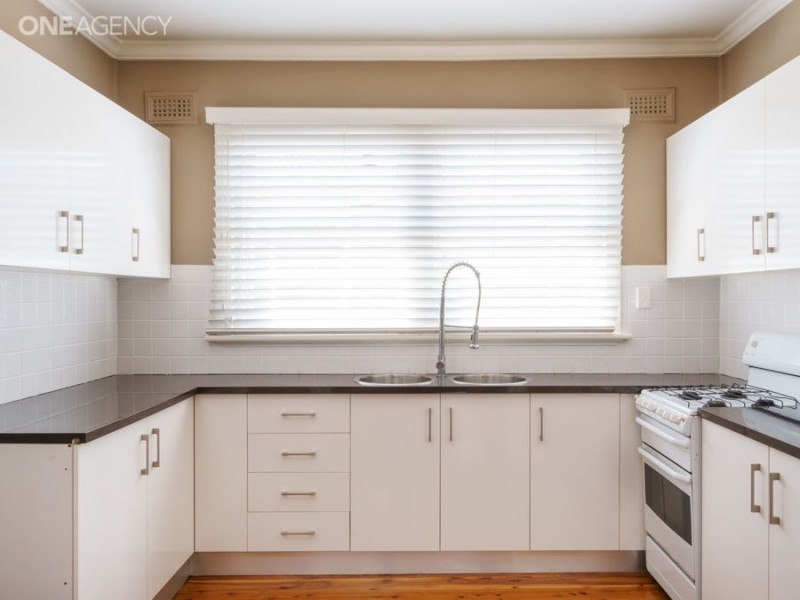 27 Mair Street, Turvey Park NSW 2650