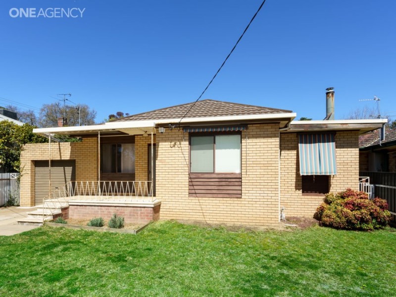 4 Blamey Street, Turvey Park NSW 2650