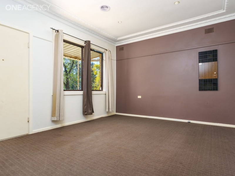 4 Blamey Street, Turvey Park NSW 2650