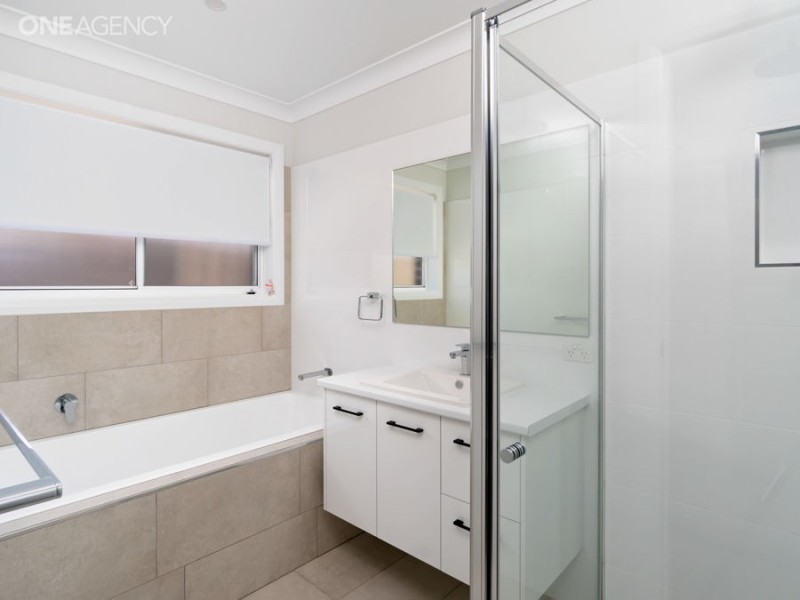 2/8 Wylie Court, Boorooma NSW 2650