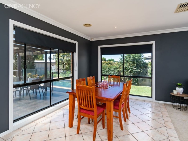 3 Woomera Place, Glenfield Park NSW 2650