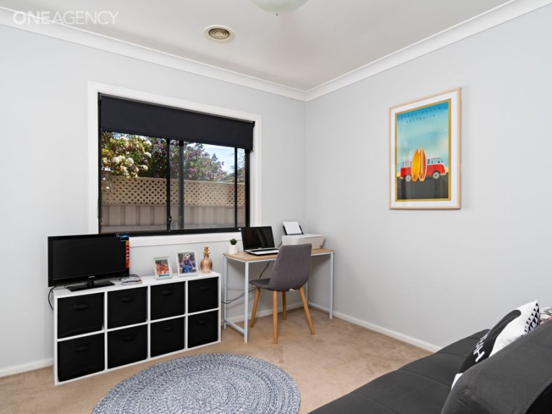 3 Woomera Place, Glenfield Park NSW 2650