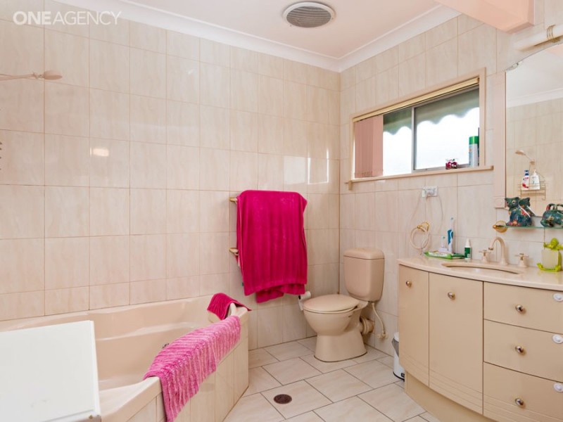 5 Fernleigh Road, Turvey Park NSW 2650