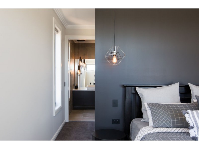 31 Kansas Drive, Tolland NSW 2650