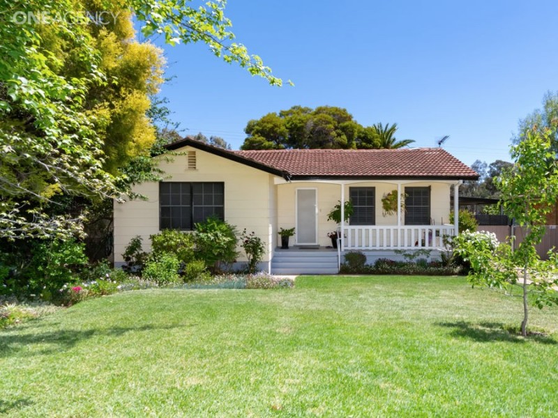 34 Adams Street, Ashmont NSW 2650