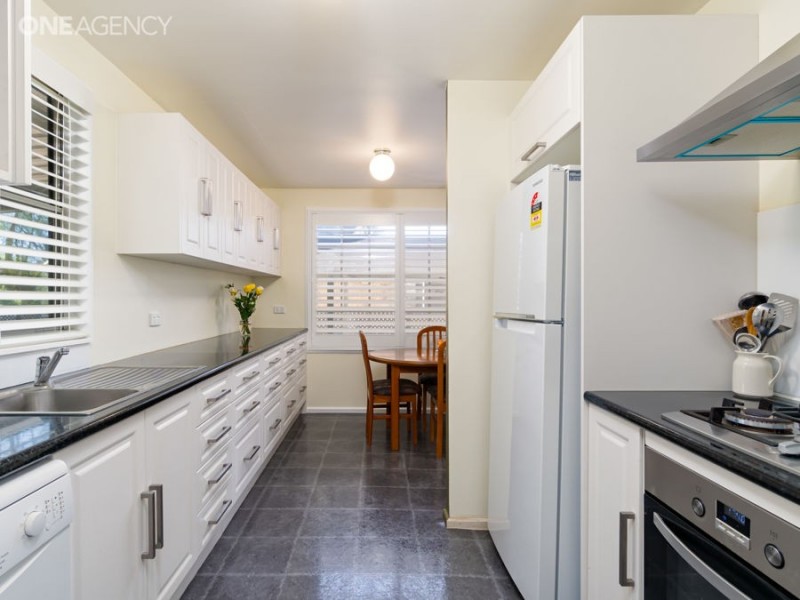 34 Adams Street, Ashmont NSW 2650