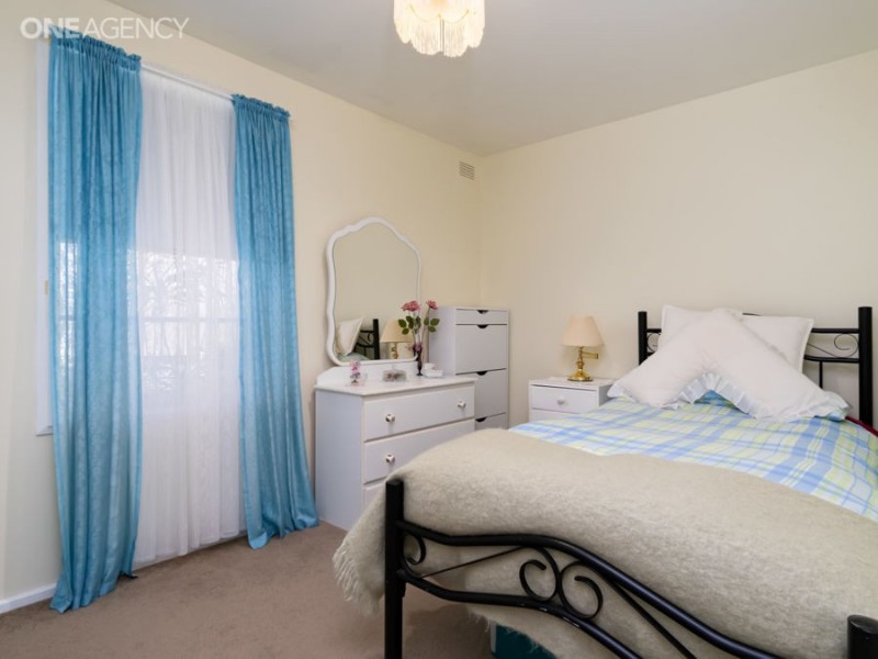 34 Adams Street, Ashmont NSW 2650