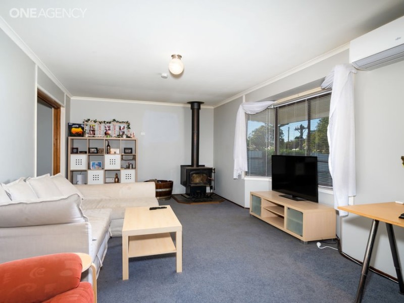 21 Drummond Street, Lockhart NSW 2656