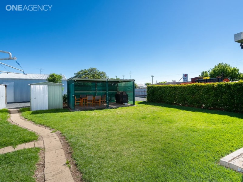 21 Drummond Street, Lockhart NSW 2656