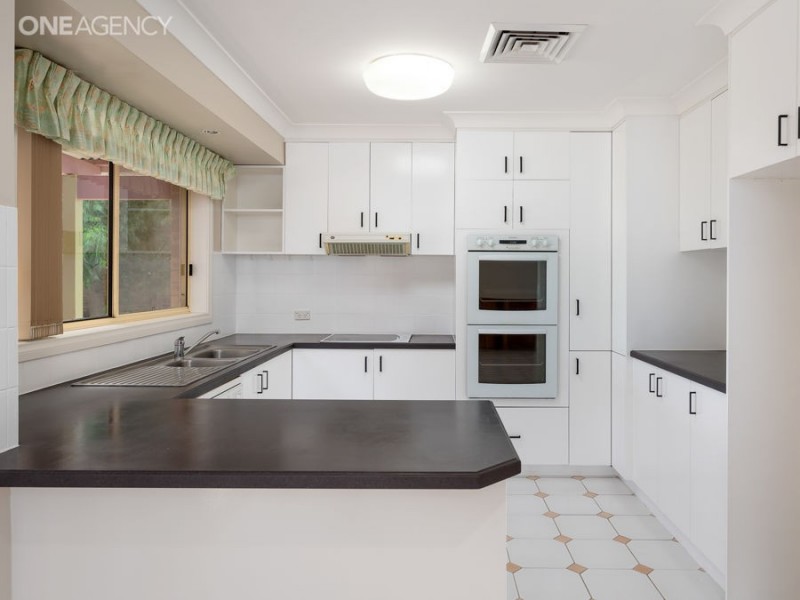 11 Brooklyn Drive, Bourkelands NSW 2650