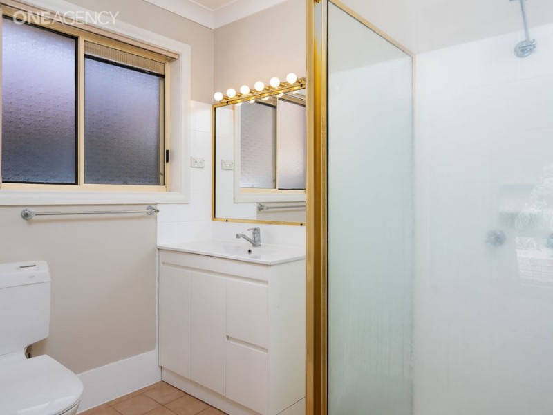 11 Brooklyn Drive, Bourkelands NSW 2650