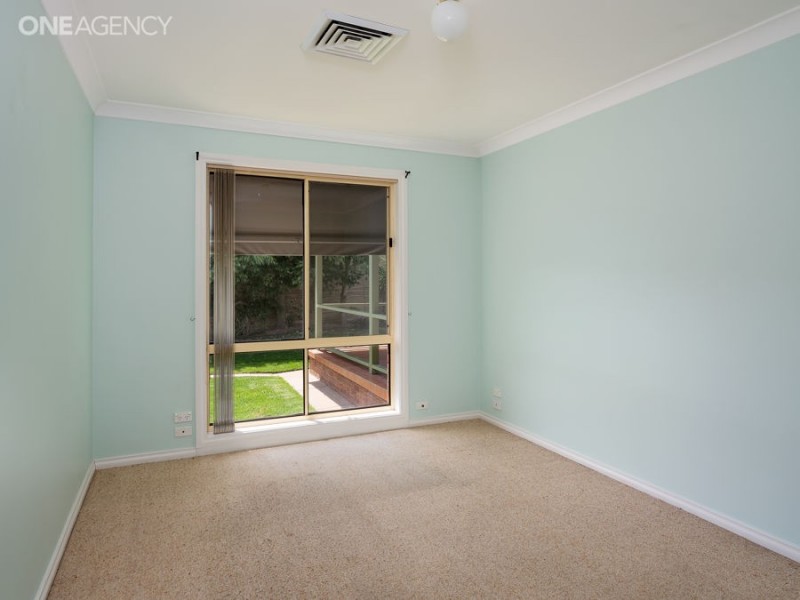 11 Brooklyn Drive, Bourkelands NSW 2650