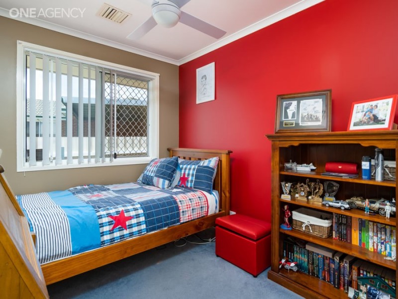 48 Kaldari Crescent, Glenfield Park NSW 2650