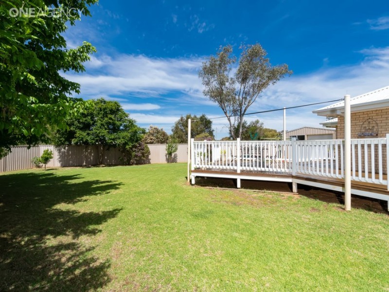 48 Kaldari Crescent, Glenfield Park NSW 2650
