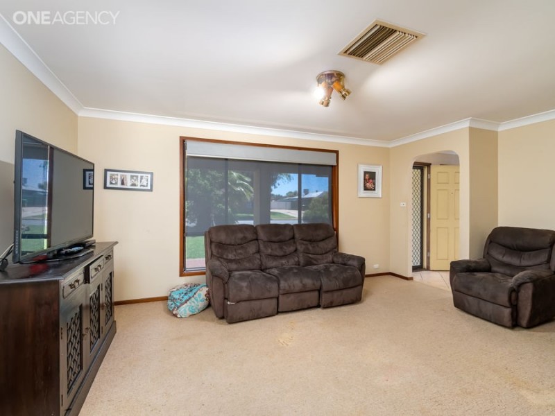 29 Goborra Street, Glenfield Park NSW 2650