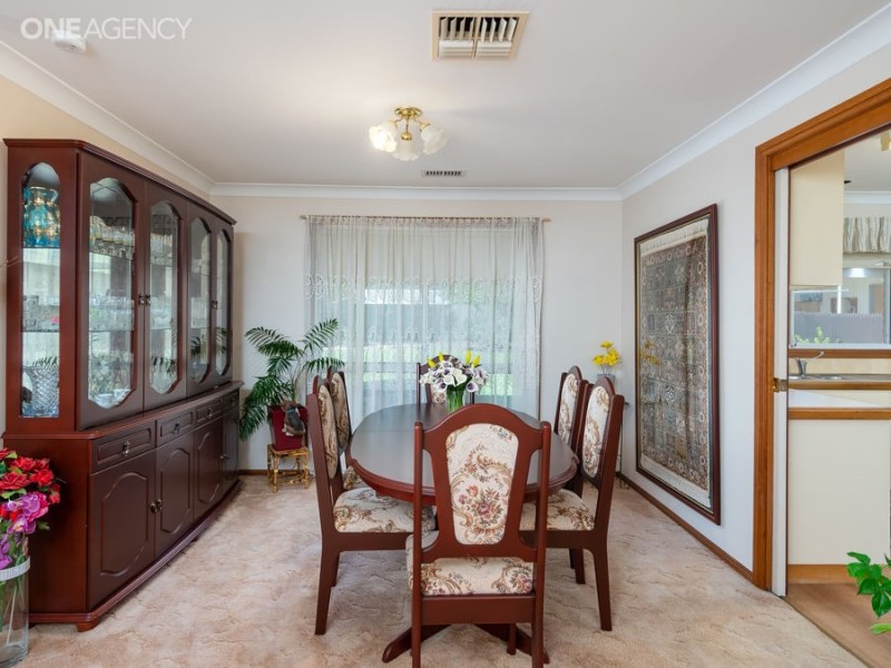 25 Overdale Drive, Bourkelands NSW 2650