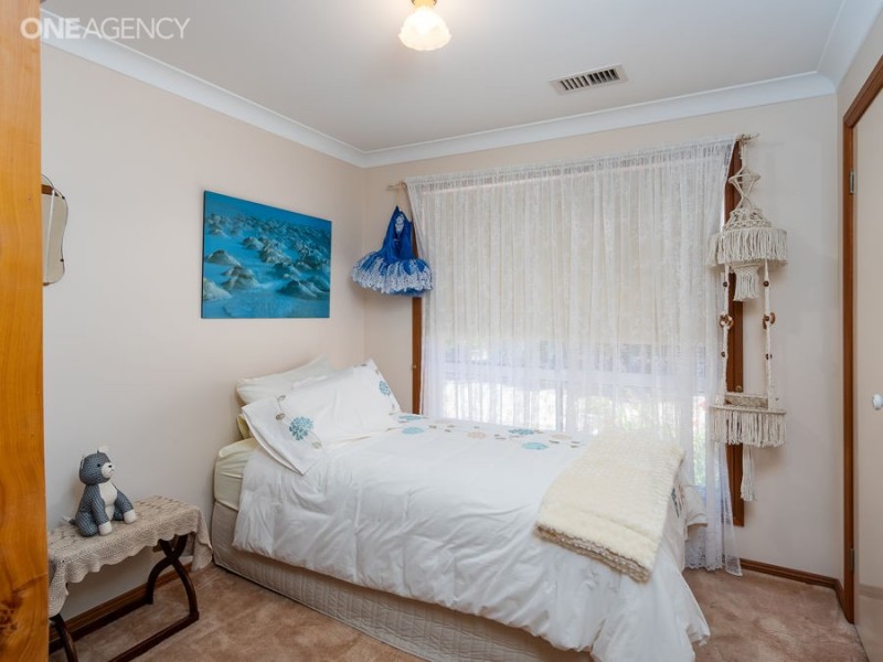 25 Overdale Drive, Bourkelands NSW 2650