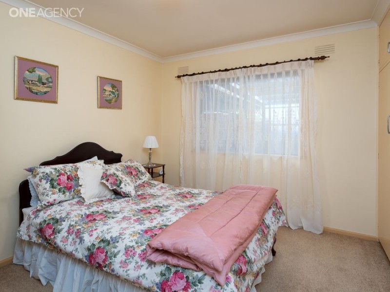 32 RAYE STREET, Tolland NSW 2650