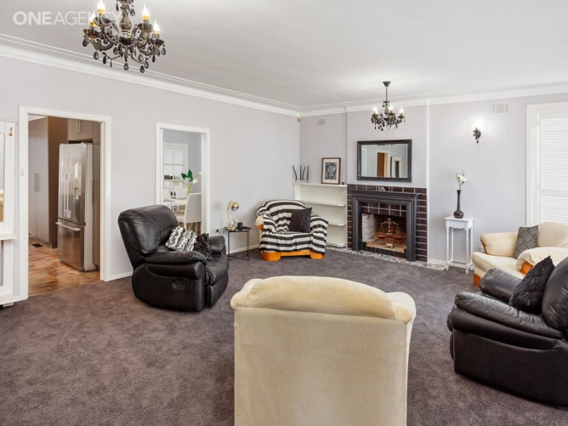 95 Fernleigh Road, Turvey Park NSW 2650