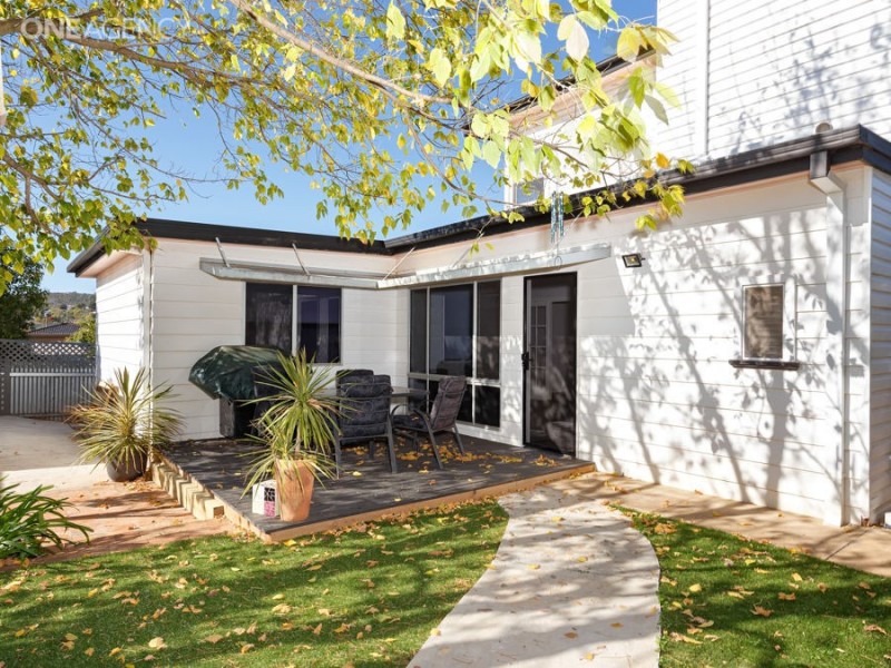 95 Fernleigh Road, Turvey Park NSW 2650